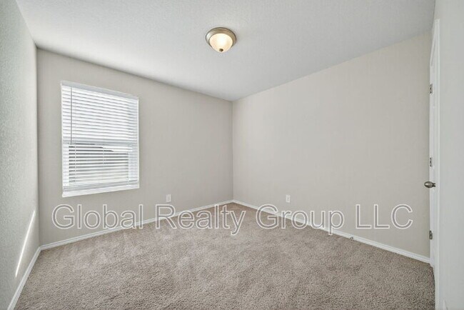 Building Photo - 10419 Lateleaf Oak