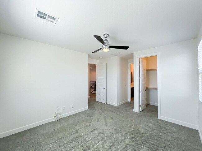 Building Photo - Exquisite Luxury Rental in Prestigious Gated Tule Springs Community