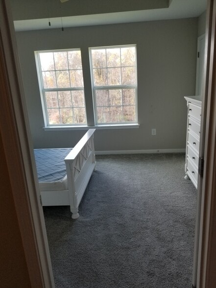Master bedroom 13x11.6 - 70 Dover Ct