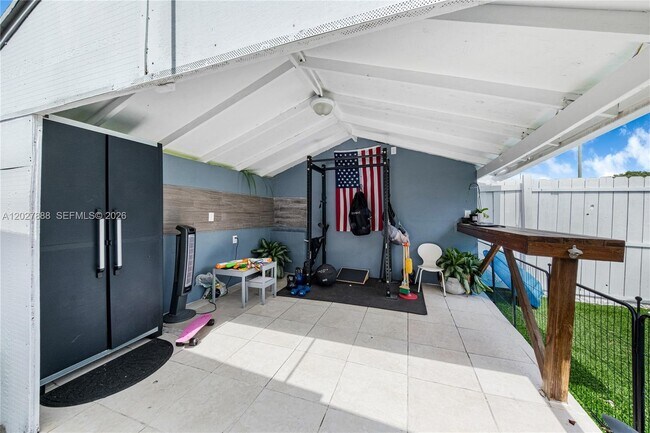 Building Photo - 30 NW 56th Ct