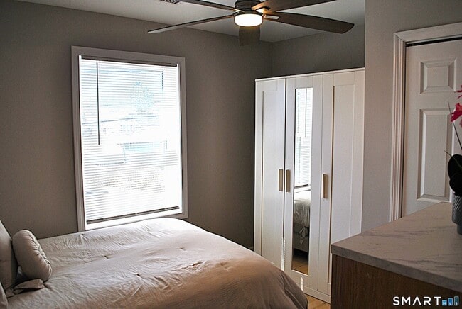 Building Photo - 3 Bostwick Pl