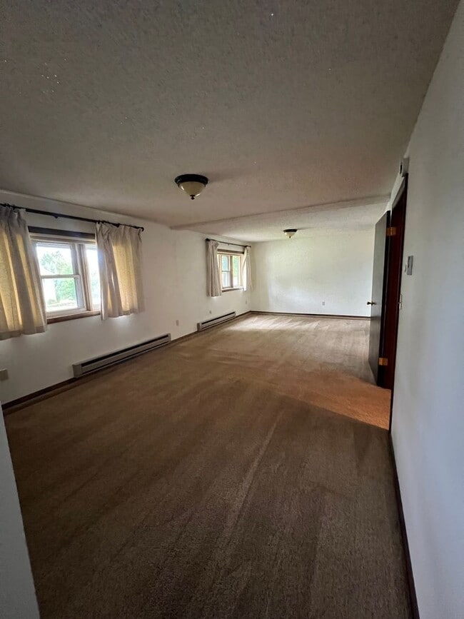 Building Photo - Humbolt Lp condos