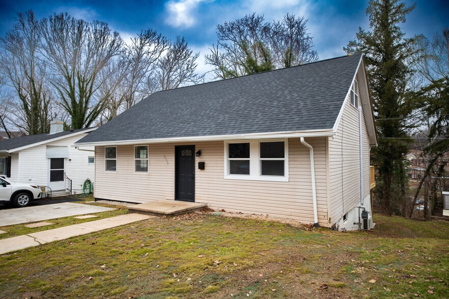 Building Photo - 2730 North Ter