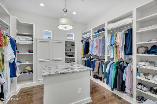 Building Photo - 3507 North 39th Pl