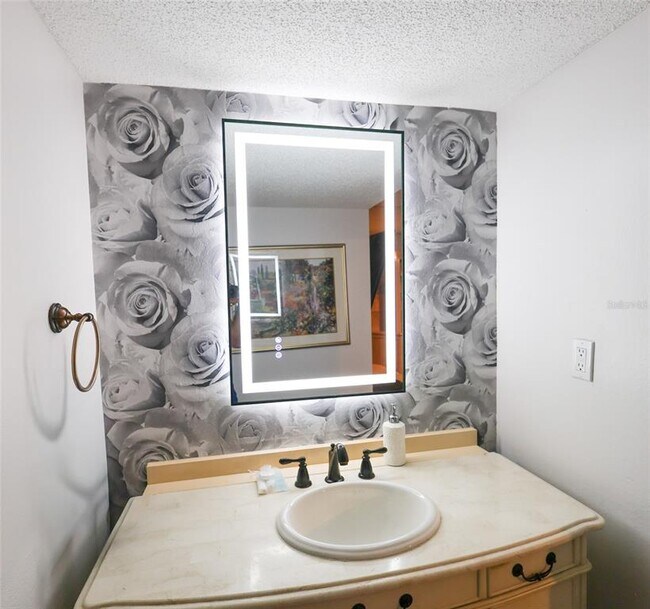 Building Photo - 440 S Gulfview Blvd