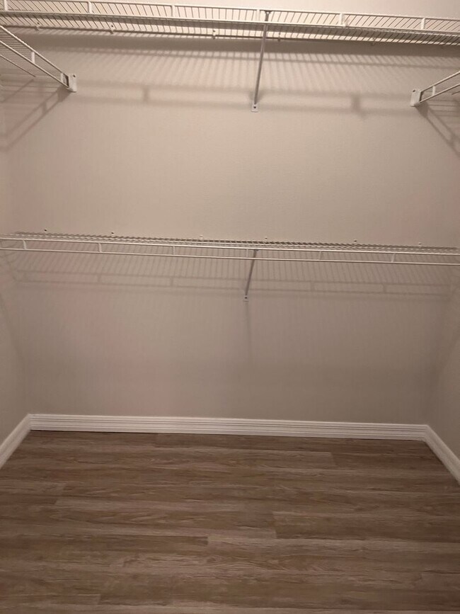 Building Photo - 3BD/2BA