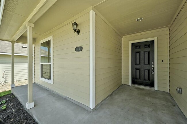 Building Photo - 224 Rollingwood Dr