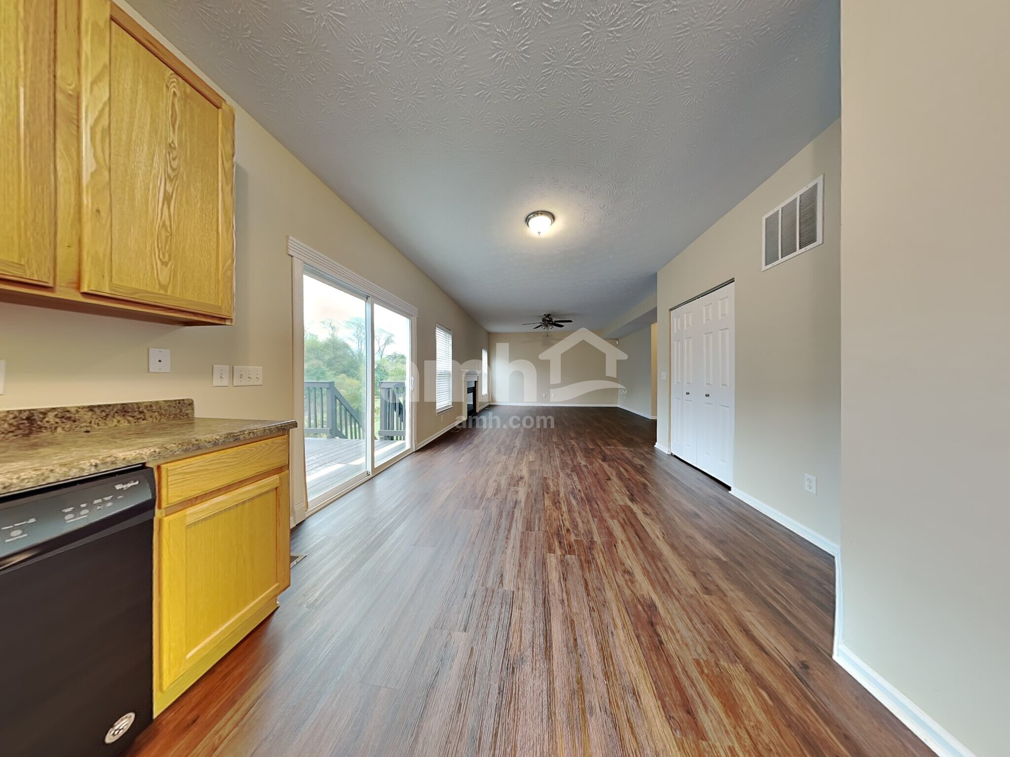 Building Photo - 609 Panzeretta Dr