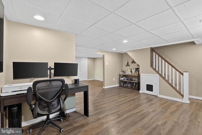 Building Photo - 816 Naylors Run Rd