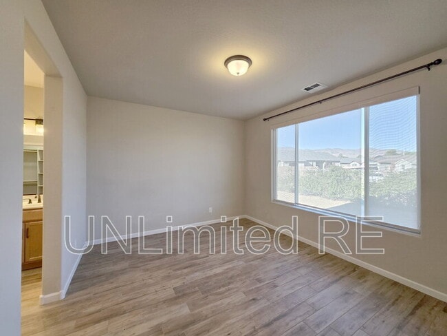 Building Photo - 308 Spirit Cir