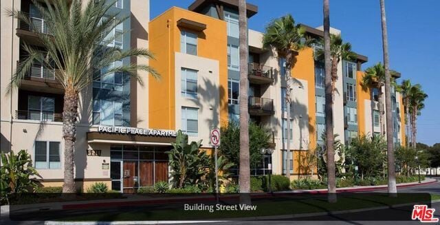 Building Photo - 11775 S La Cienega Blvd