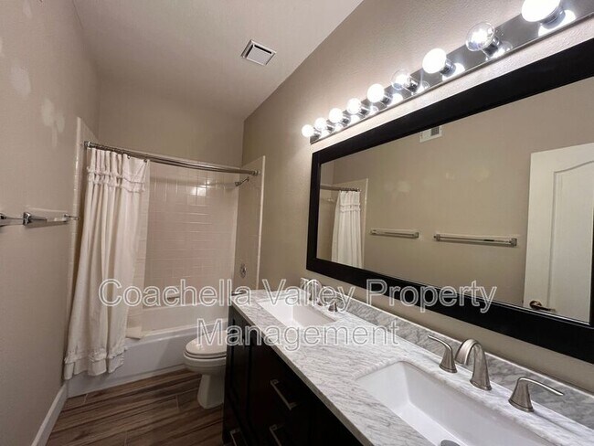 Building Photo - 77597 Carinda Ct