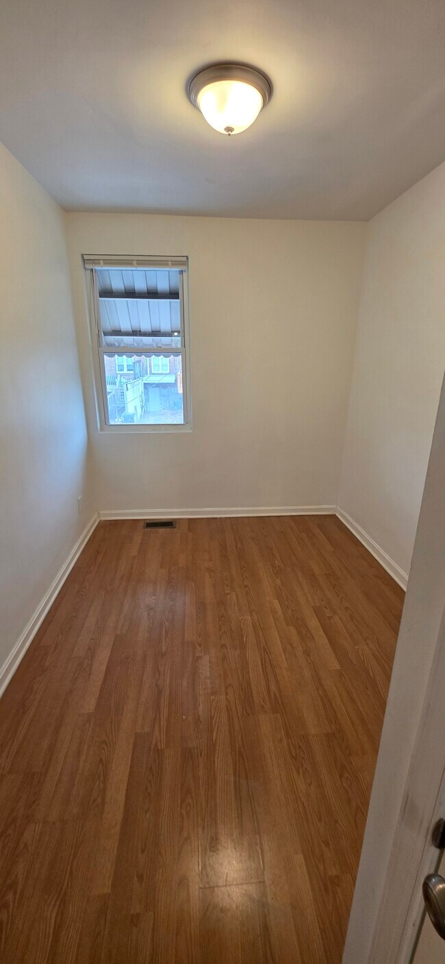 Building Photo - 8558 Willow Oak Rd