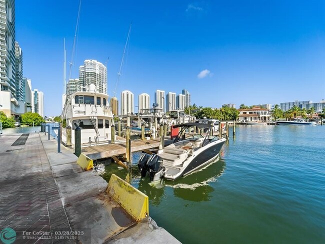 Building Photo - 400 Sunny Isles Blvd