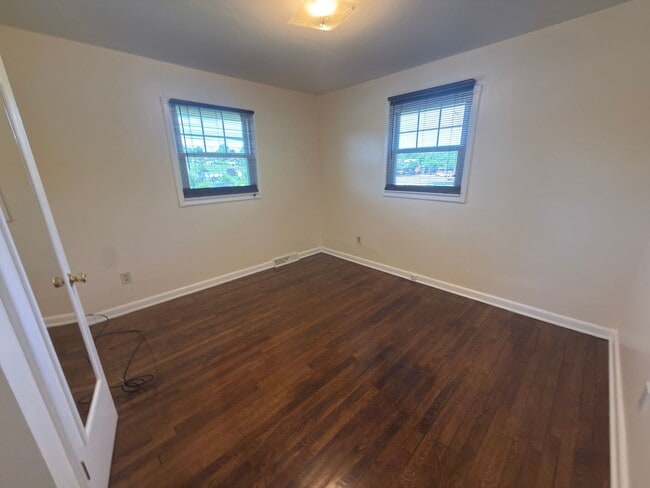 Building Photo - Christiansburg, 3 BR / 1 BA, Available for rent