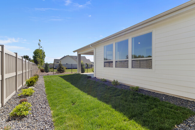 Building Photo - 4646 S Selatir Way