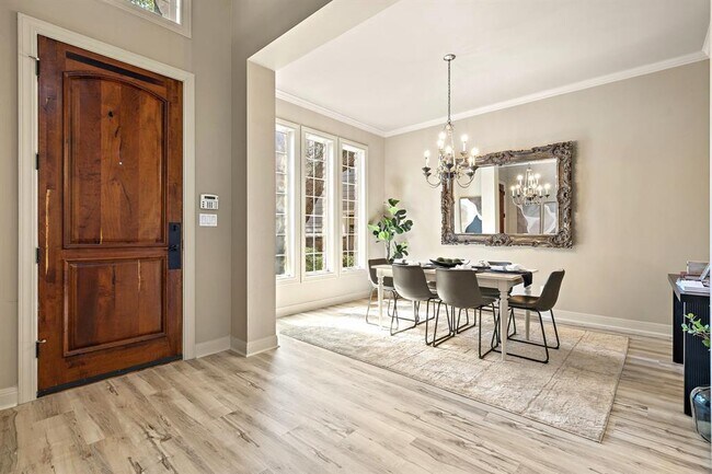 Building Photo - 3508 Red River St