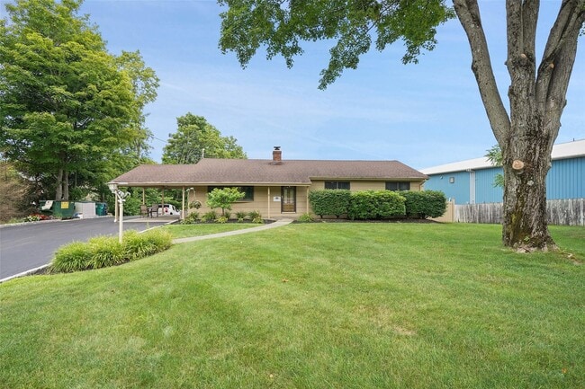 Building Photo - 112 Bucks Hollow Rd
