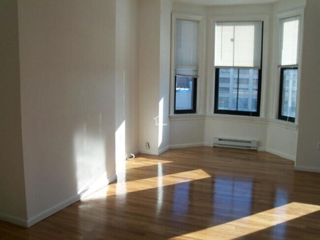 Building Photo - 21 Cortes St