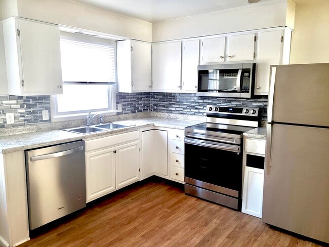 Building Photo - 10477 Sprinkle Rd