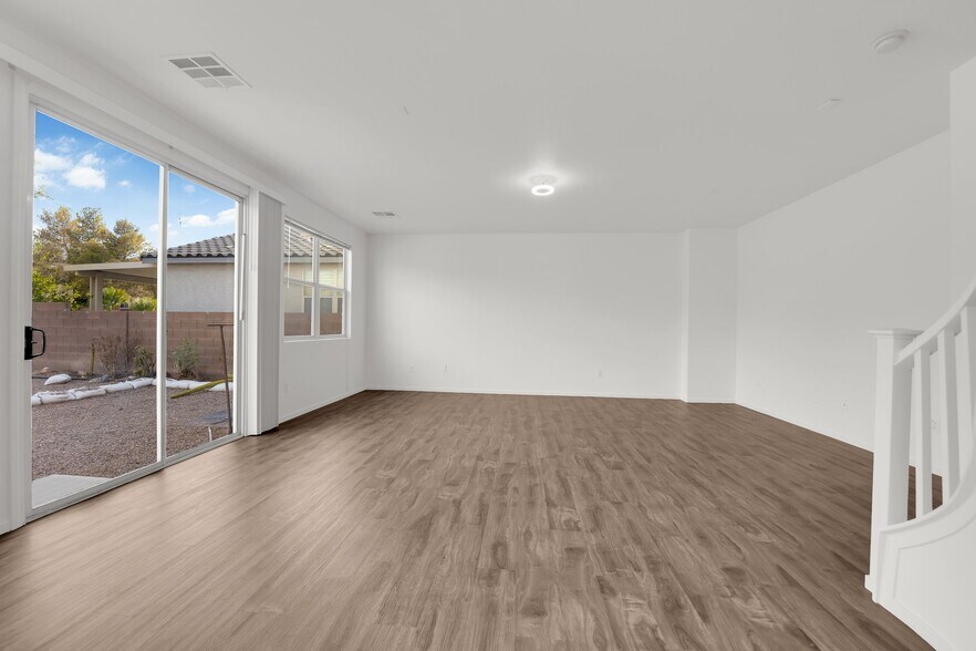 Building Photo - 9633 Rolling Thunder Ave