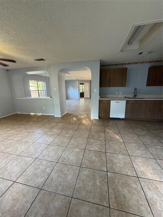 Building Photo - 3207 Settlement Dr