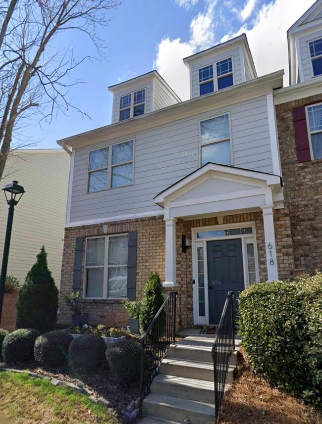 Building Photo - 618 Sweet Bay Rdg