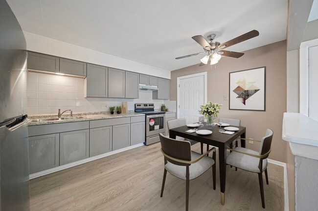 Building Photo - Lakeland Apartments ::OPEN HOUSE::