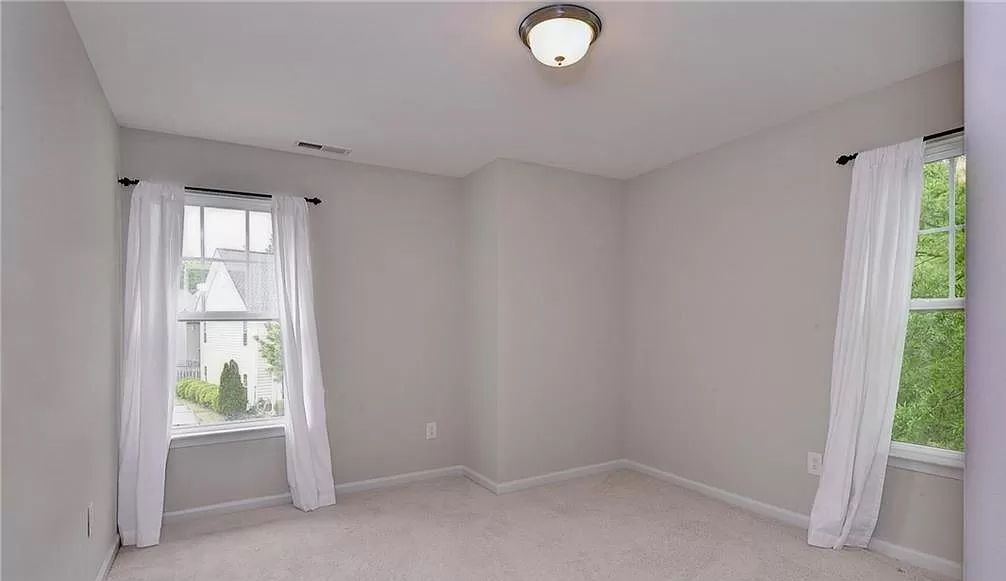 Building Photo - 4715 Minutemen Way