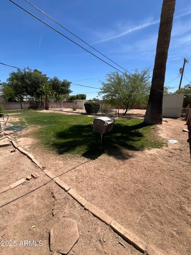 Building Photo - 125 E Papago Dr