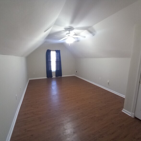 4th bedroom bonus above garage - 1031 Rocky Meadows Ln