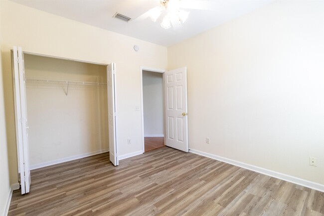 Building Photo - 2713 Vista Cove Rd