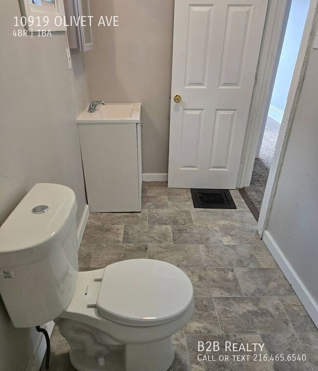 Building Photo - 10919 Olivet Ave