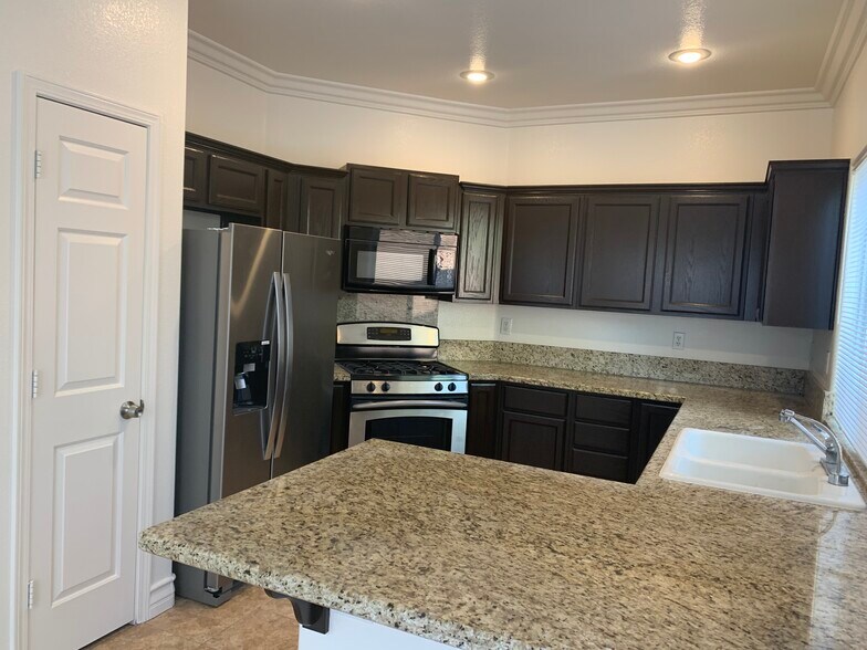 Building Photo - 8563 Stone Mill Way