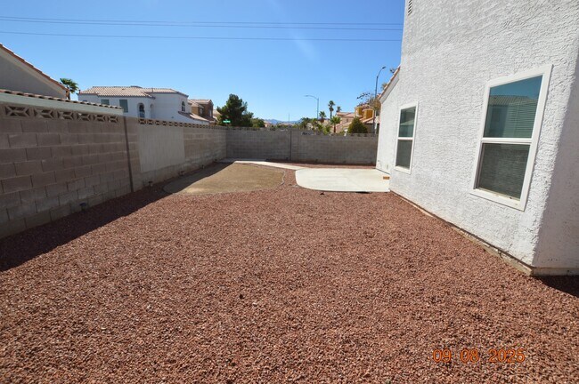 Building Photo - 8225 Mt Brodie Cir