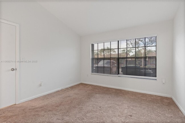 Building Photo - 2331 Dogwood Ct