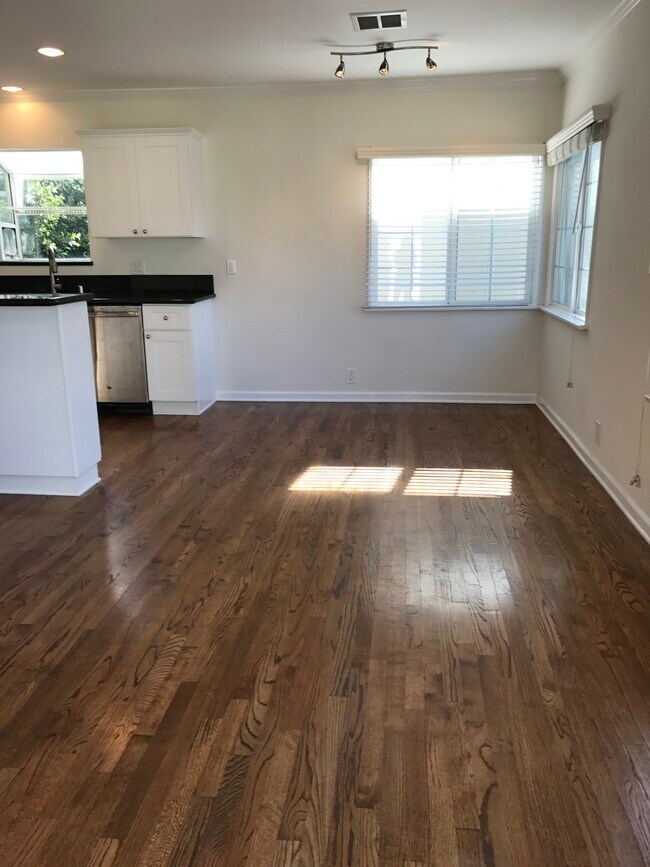 DINING ROOM AREA - 10878 National Blvd