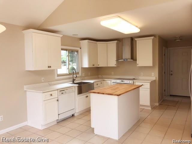 Building Photo - 37899 McKenzie Ct