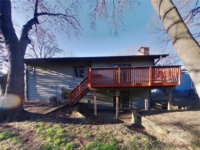 Building Photo - 6300 74th Ave N