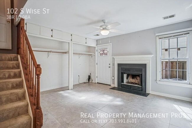 Building Photo - 102 S Wise St