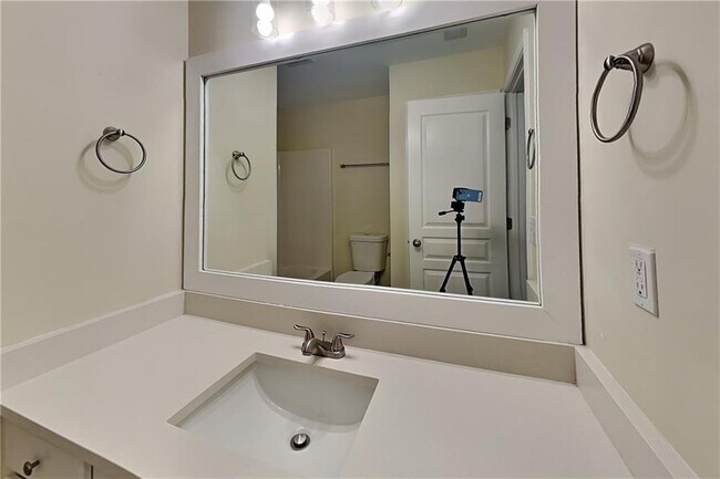 Building Photo - 422 Arrowhead Trail