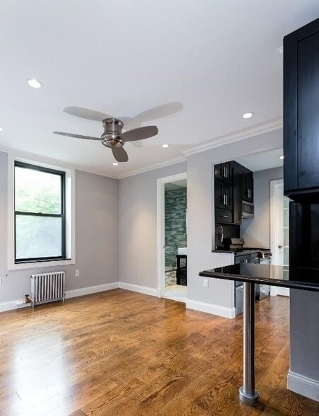 Building Photo - 396 E 10th St