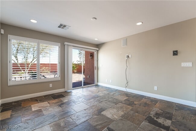 Building Photo - 9906 Stiges St