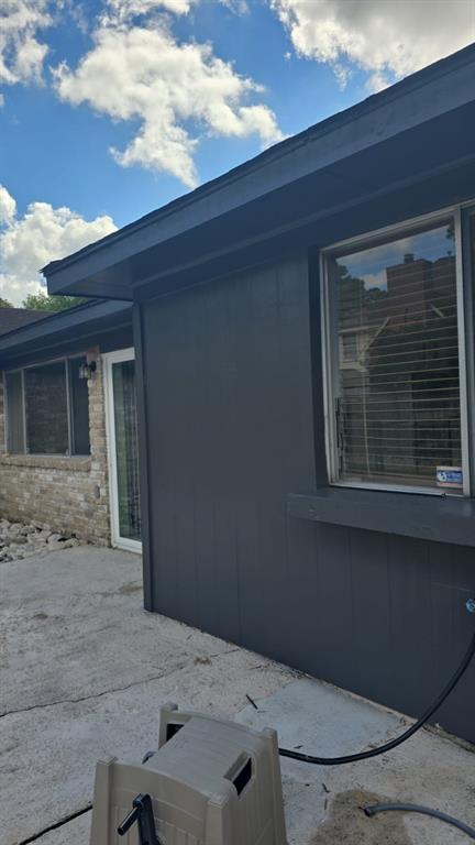 Building Photo - 15703 Spring Forest Dr