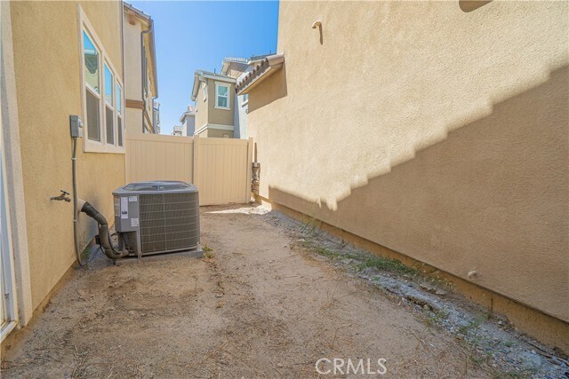 Building Photo - 17047 Zion Dr