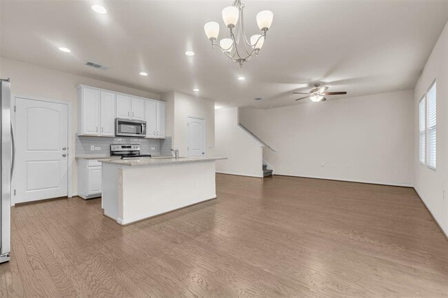 Building Photo - 13014 Carswell St