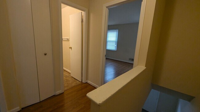 Building Photo - **Temporarily off the Market** Charming 3 Bed And 1.5 Bath Townhome In Georgetown South