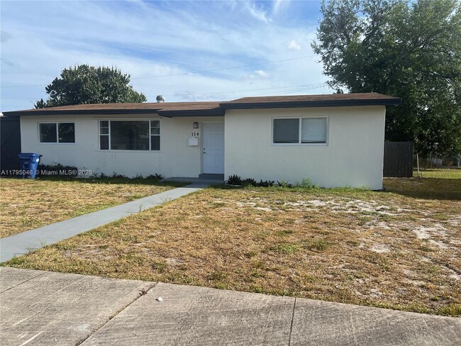 Primary Photo - 770 NW 179th St