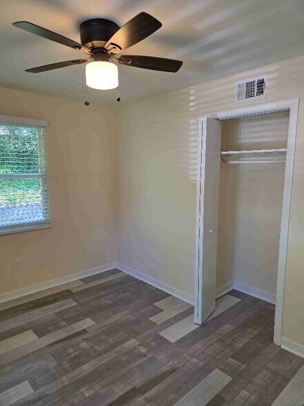 Building Photo - 2507 Dale Creek Dr NW