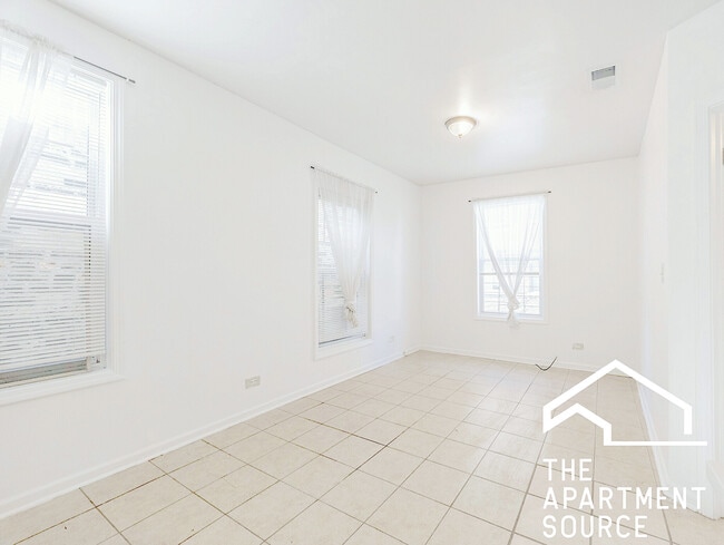 Building Photo - 1900 S Throop St